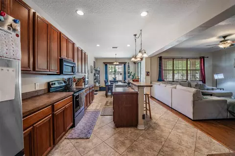 Kitchen - 10945 Subtle Trail Dr, Riverview, FL 33569 photo 5 of 7