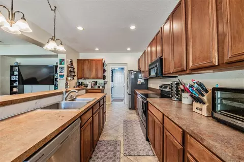 Kitchen - 10945 Subtle Trail Dr, Riverview, FL 33569 photo 1 of 7