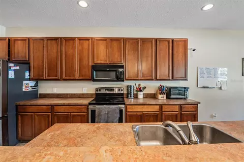 Kitchen - 10945 Subtle Trail Dr, Riverview, FL 33569 photo 7 of 7