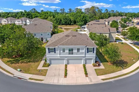 824 Ashentree Dr, Plant City, FL 33563