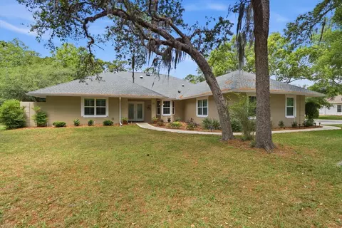 35 Douglas St, Homosassa, FL 34446