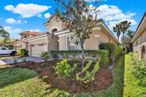Exterior - 18019 Java Isle Dr, Tampa, FL 33647 photo 4 of 11