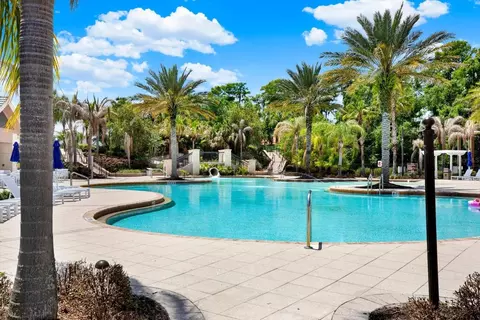Exterior - 18019 Java Isle Dr, Tampa, FL 33647 photo 10 of 11
