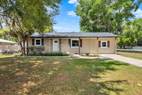 5923 14th St, Zephyrhills, FL 33542