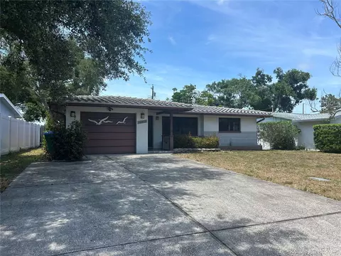 10463 Valencia Rd, Seminole, FL 33772
