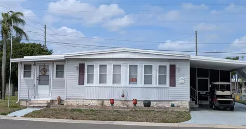 34214 Canal Dr N, Pinellas Park, FL 33781