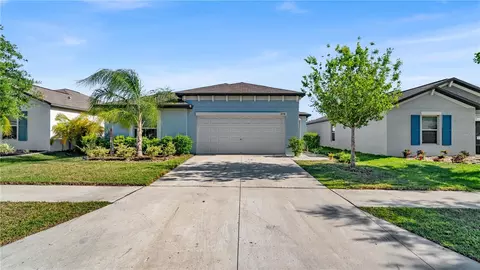 1841 Crinkle Leaf Ct, Ruskin, FL 33570
