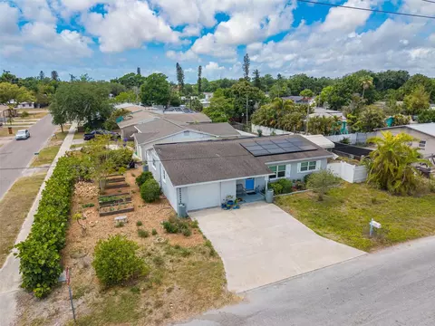 1099 52nd St S, Gulfport, FL 33707