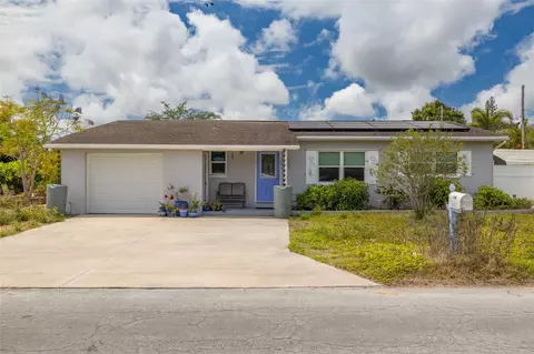 1099 52nd St S, Gulfport, FL 33707