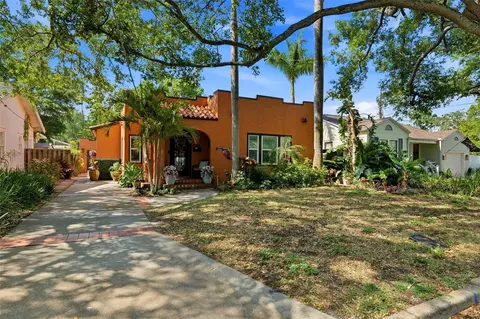 3318 W Palmira Ave, Tampa, FL 33629