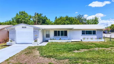 5325 Devries Dr, New Port Richey, FL 34652