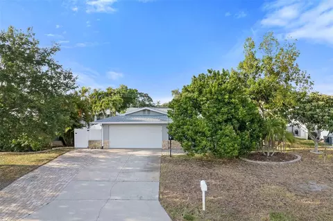 14233 102nd Ave, Largo, FL 33774