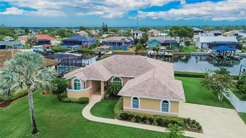 806 Eagle Ln, Apollo Beach, FL 33572