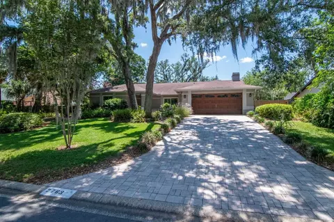 2763 Buckhorn Oaks Dr, Valrico, FL 33594