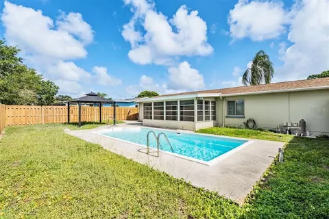 Exterior - 11440 130th Ave, Largo, FL 33778 photo 6 of 6