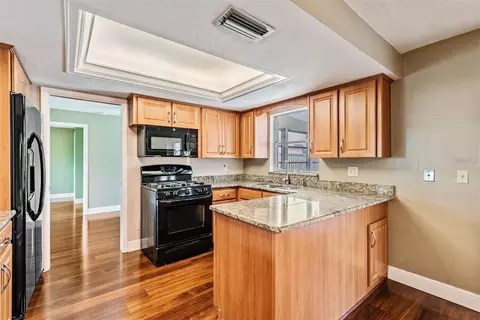 Kitchen - 11440 130th Ave, Largo, FL 33778 photo 4 of 4