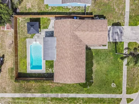 View/Area - 11440 130th Ave, Largo, FL 33778 photo 1 of 3