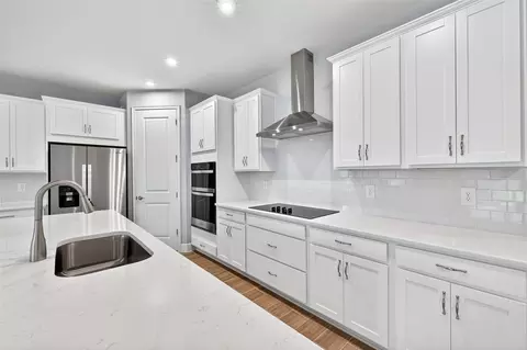 Kitchen - 12446 49th St E, Parrish, FL 34219 photo 3 of 3