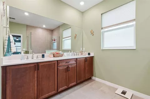 Bath - 9958 SW 97th Ln, Ocala, FL 34481 photo 1 of 5