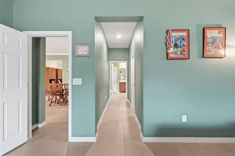 Entry Way - 9958 SW 97th Ln, Ocala, FL 34481 photo 4 of 8