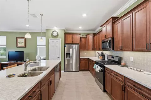 Kitchen - 9958 SW 97th Ln, Ocala, FL 34481 photo 1 of 6
