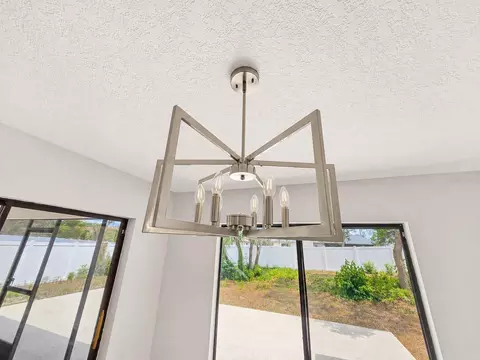 Dining - 6310 Shalimar Ave, Spring Hill, FL 34608 photo 2 of 2