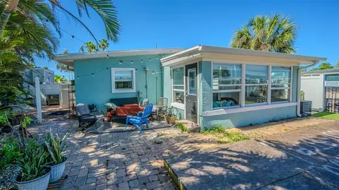 Exterior - 16101 4th St E, Redington Beach, FL 33708 photo 5 of 8