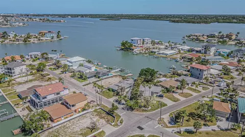 View/Area - 16101 4th St E, Redington Beach, FL 33708 photo 5 of 7
