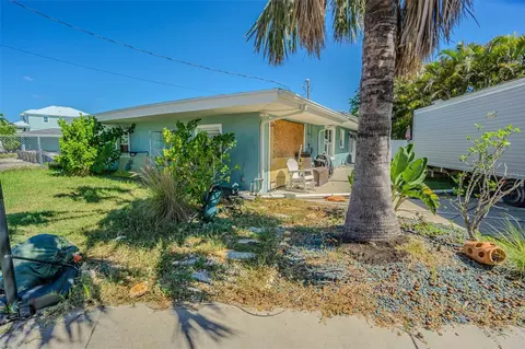 Exterior - 16101 4th St E, Redington Beach, FL 33708 photo 2 of 8