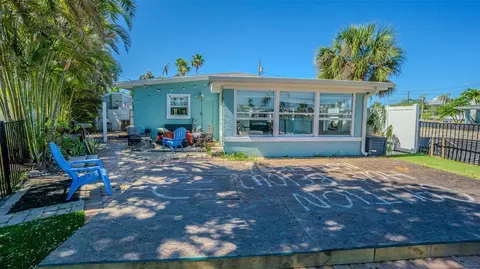 Exterior - 16101 4th St E, Redington Beach, FL 33708 photo 7 of 8
