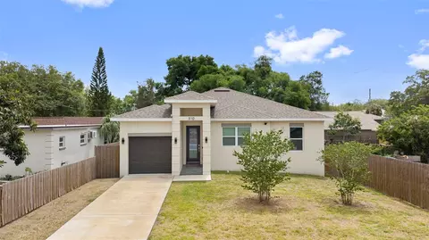 510 E Lime St, Tarpon Springs, FL 34689
