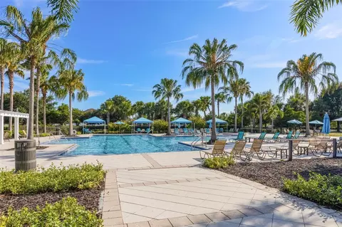 Exterior - 12349 Blue Pacific Dr, Riverview, FL 33579 photo 7 of 8