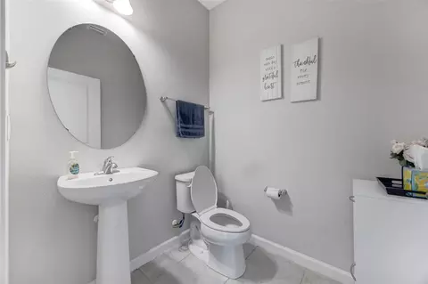 Bath - 12349 Blue Pacific Dr, Riverview, FL 33579 photo 1 of 3