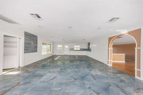 Living - 20138 Bowman Rd, Spring Hill, FL 34610 photo 6 of 10