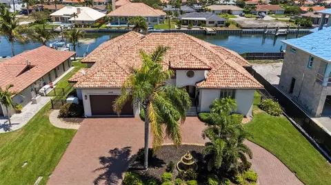 2028 Illinois Ave NE, Saint Petersburg, FL 33703