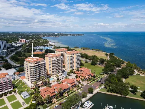 555 5th Ave NE #711, Saint Petersburg, FL 33701