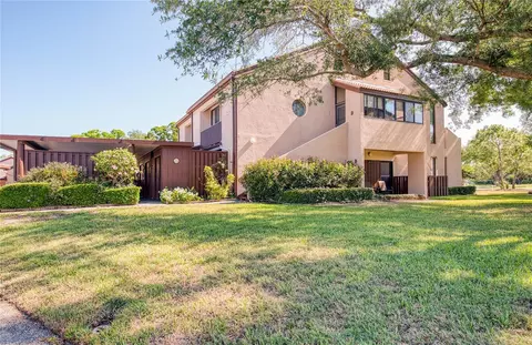 6305 Pelican Creek Xing #D, Saint Petersburg, FL 33707