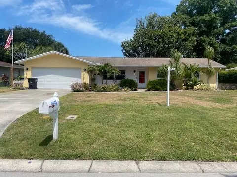 2134 Mckinley St, Clearwater, FL 33765