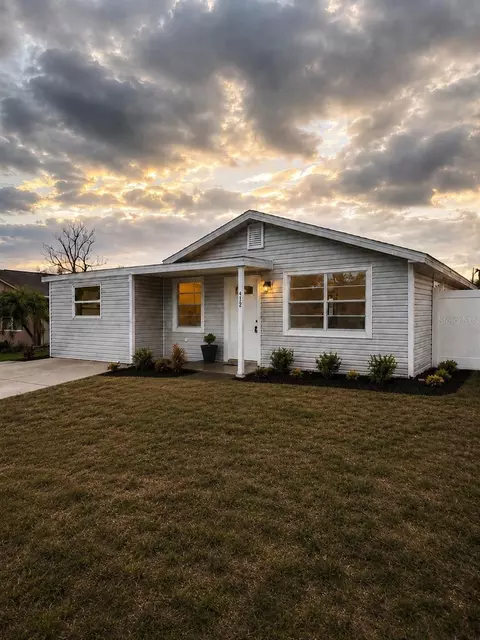 4112 Mesa Dr, New Port Richey, FL 34653