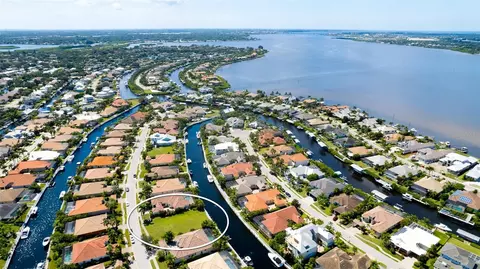 540 Mast Dr, Bradenton, FL 34208