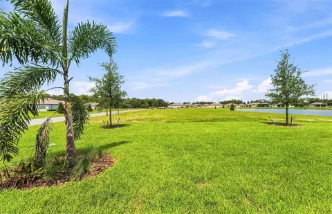 Exterior - 9452 Daylight Dr, Parrish, FL 34219 photo 4 of 6