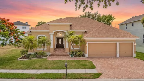 2008 N Pointe Alexis Dr, Tarpon Springs, FL 34689
