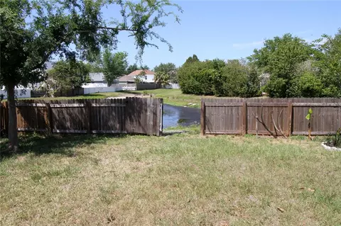 Exterior - 10410 Opus Dr, Riverview, FL 33579 photo 6 of 9