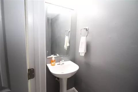 Bath - 10410 Opus Dr, Riverview, FL 33579 photo 1 of 5