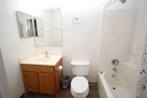 Bath - 10410 Opus Dr, Riverview, FL 33579 photo 5 of 5