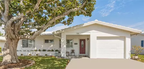 9875 Mainlands Blvd W, Pinellas Park, FL 33782