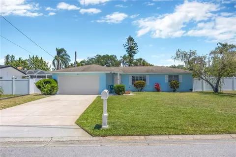 2155 Edythe Dr, Dunedin, FL 34698
