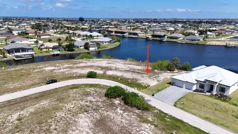 3233 NW 9th St, Cape Coral, FL 33993