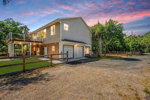 3108 Arrowsmith Rd, Wimauma, FL 33598