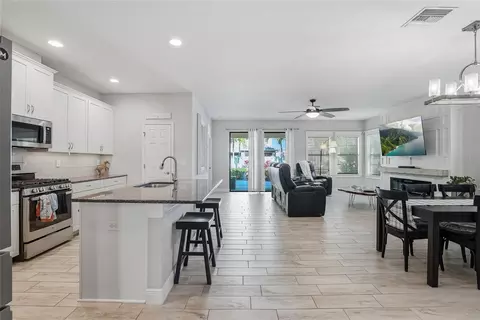 Entry Way - 6318 Springline Pl, Apollo Beach, FL 33572 photo 2 of 2